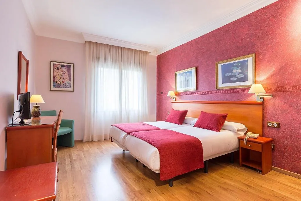Room, California, Costa Del Sol