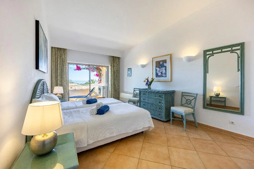 APARTMENT TWO BEDROOMS Room, Vila Palmeira, Algarve
