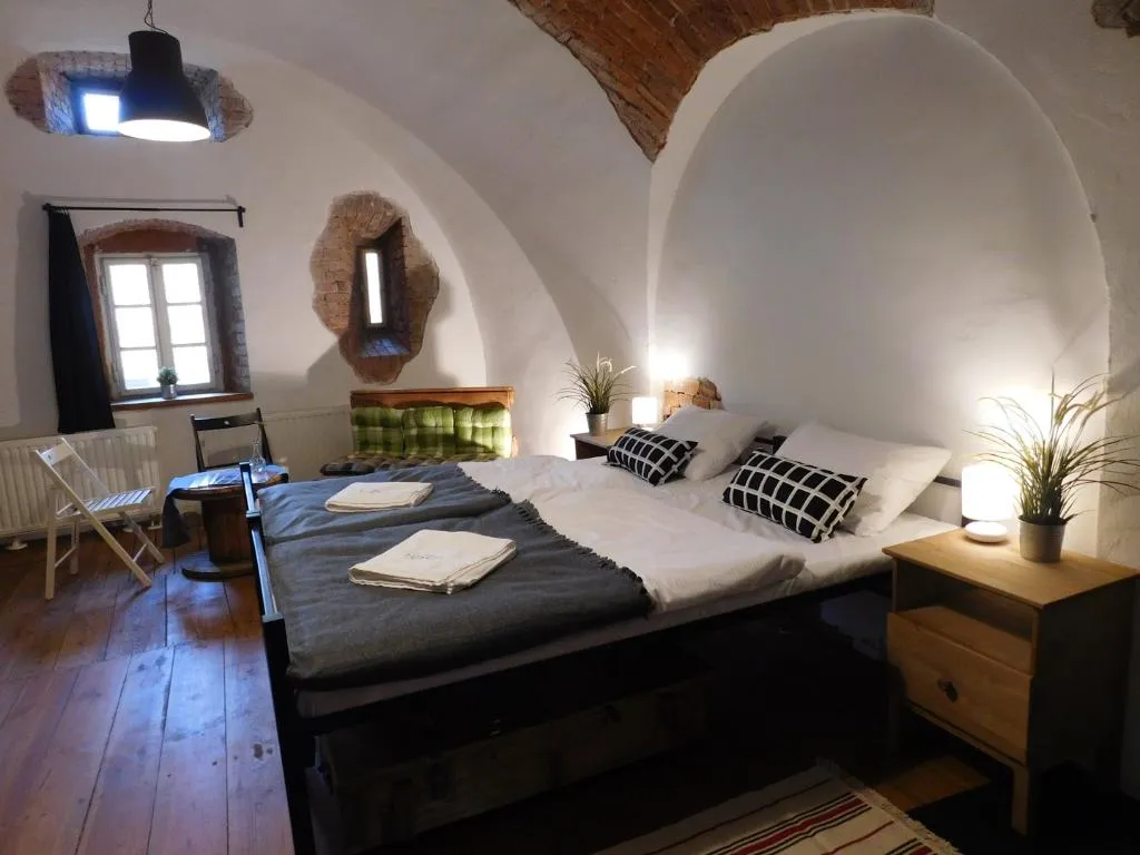 QUADRUPLE WITH SHARED BATHROOM Room, Luneta Warszawska Hostel, Krakow