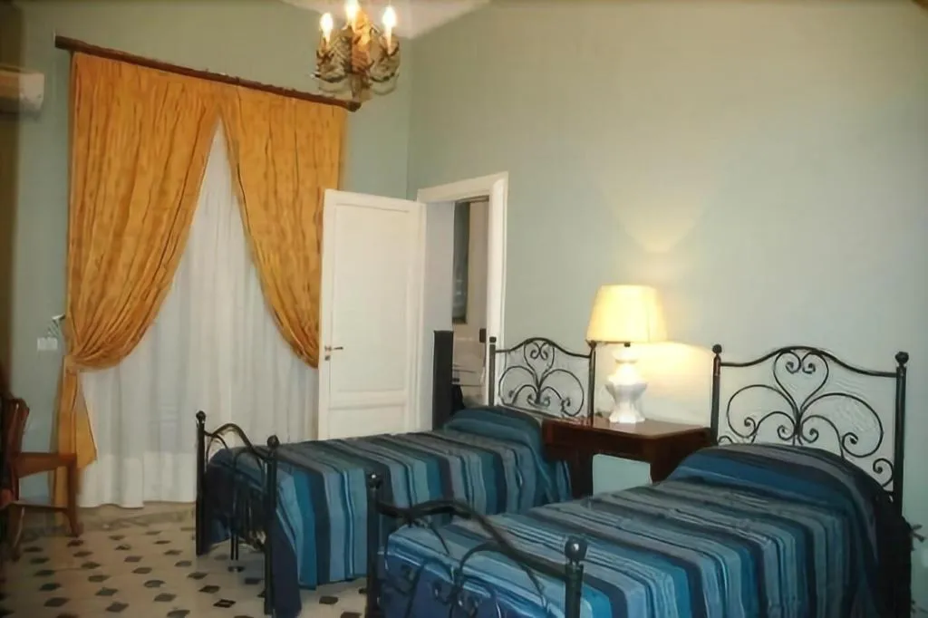 Room, Palazzo Pantaleo, Palermo