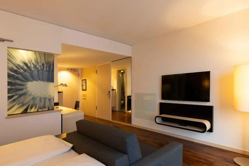 JUNIOR SUITE STANDARD Room, Scandic Berlin Potsdamer Platz, Berlin