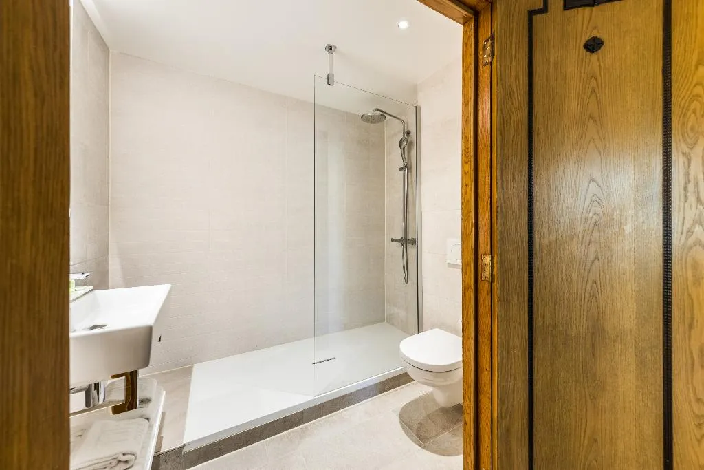 JUNIOR SUITE STANDARD Room, NH Amsterdam Schiller, Amsterdam