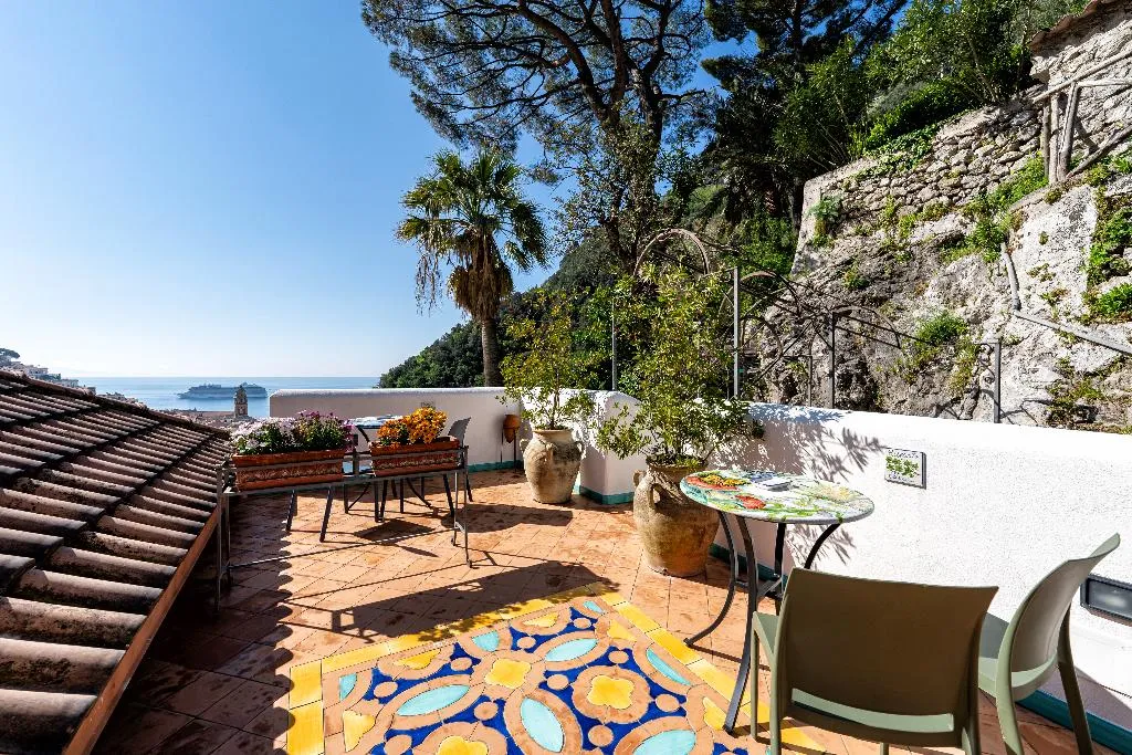 JUNIOR SUITE STANDARD Room, Hotel Villa Annalara, Naples
