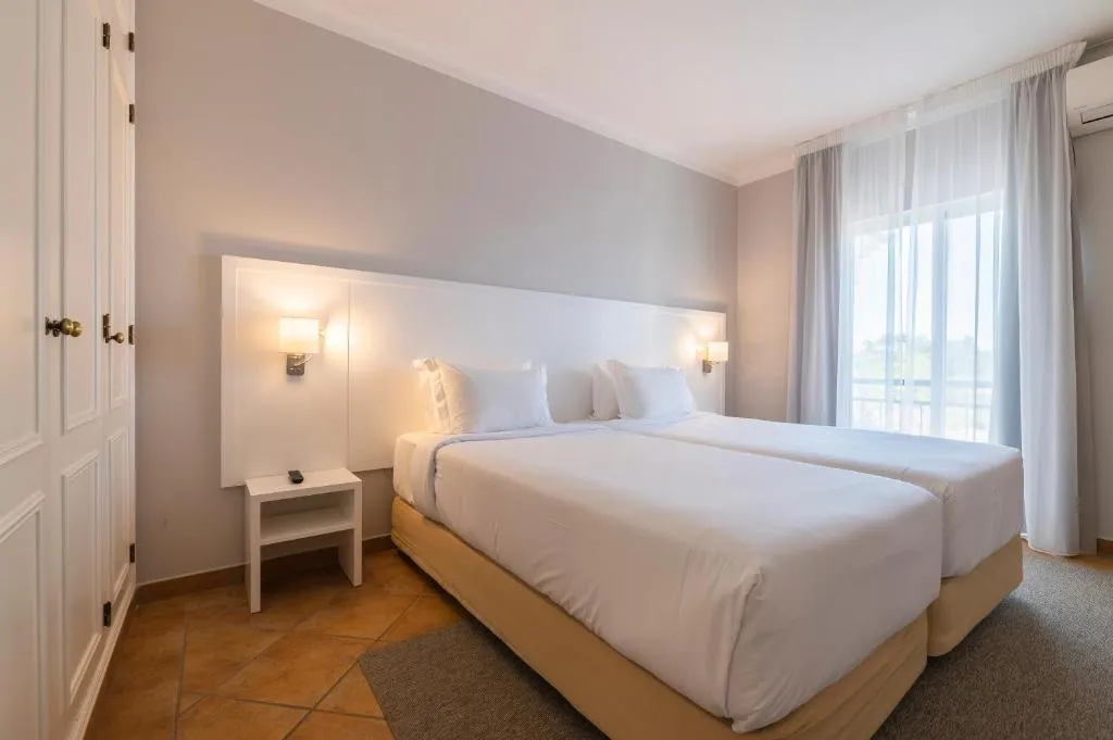VILLA TWO BEDROOMS Room, Vale d'el Rei Hotel & Villas, Algarve