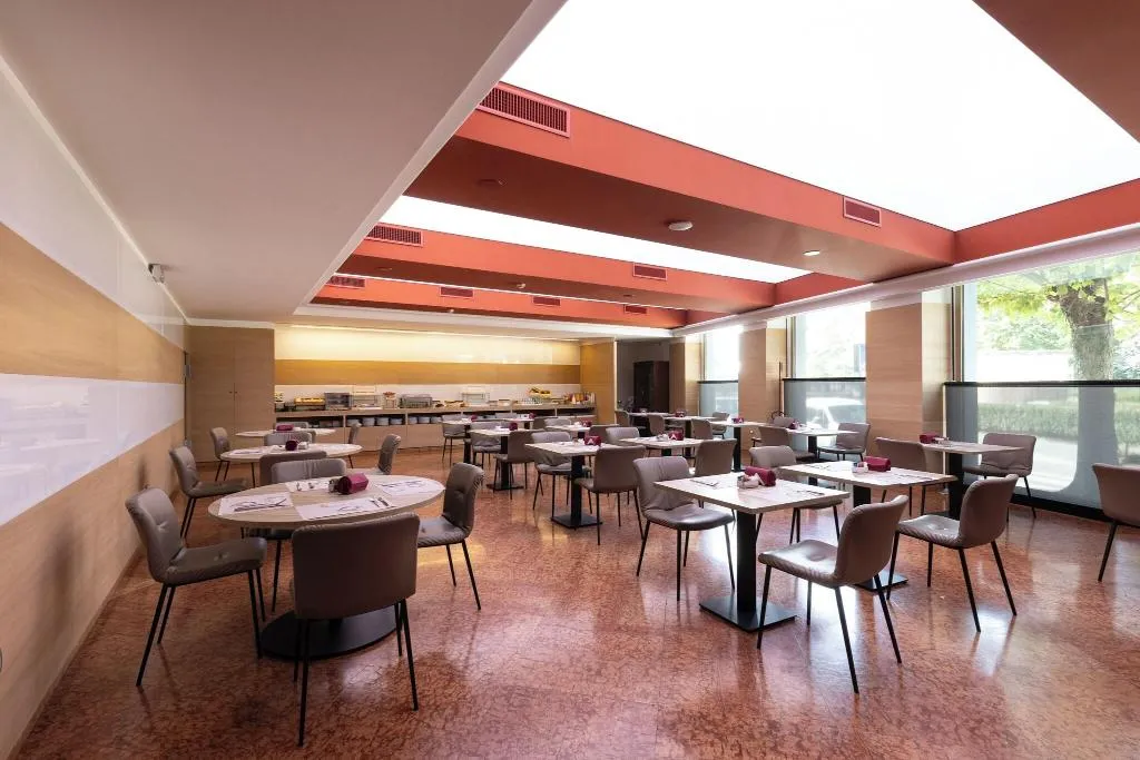 Restaurant, Royal Caserta Hotel, Naples