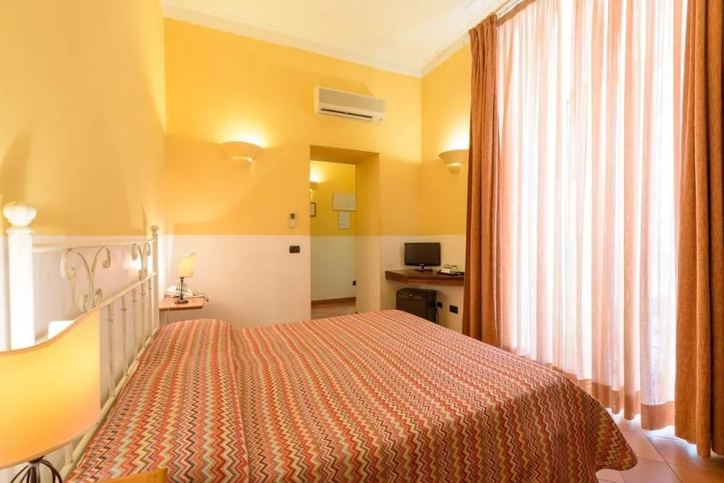 Room, Mergellina, Naples