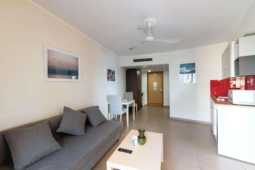 Room, The Preluna Hotel, Malta