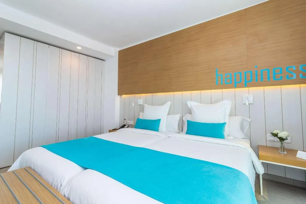 Room, Akeah Broncemar, Gran Canaria