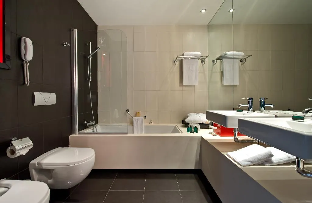DOUBLE SINGLE USE SUPERIOR Room, Vincci Via 66, Madrid