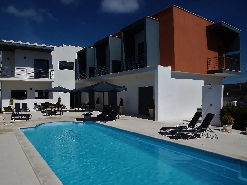 Pool, Casa Ceedina Bed and Breakfast, Porto