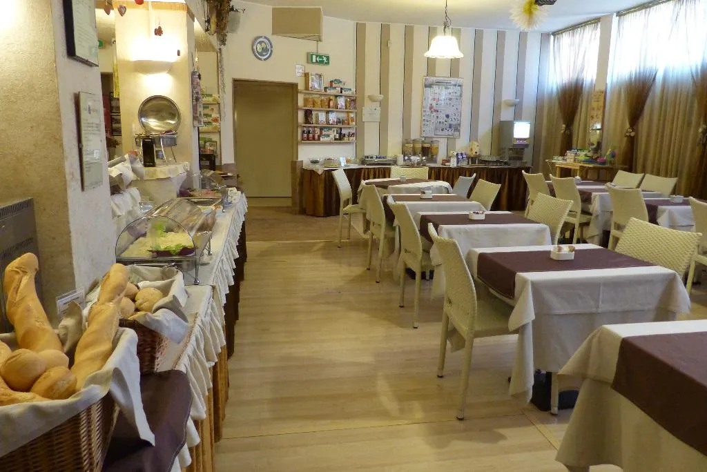 Restaurant, Eco Hotel Milano & Bioriso Restaurant, Milan