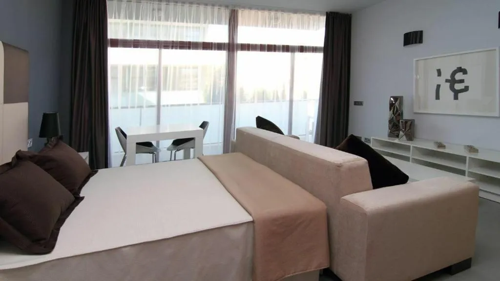 STUDIO CAPACITY 4 Room, Apolo Suites Rentalmar, Costa Dorada