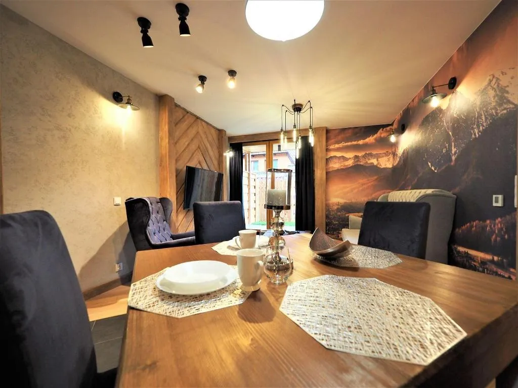 Room, ApartHotel Giewont, Krakow