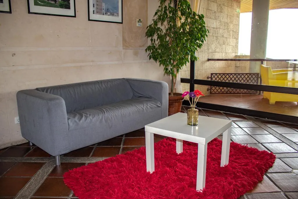 Lobby, Hi Almada - Pousada de Juventude, Lisbon