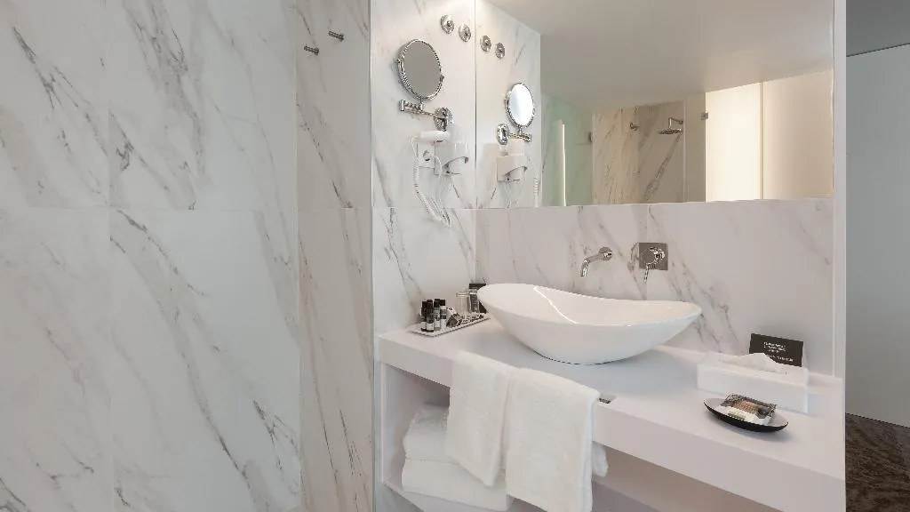 DOUBLE DELUXE Room, Douro Royal Valley Hotel & Spa, Porto