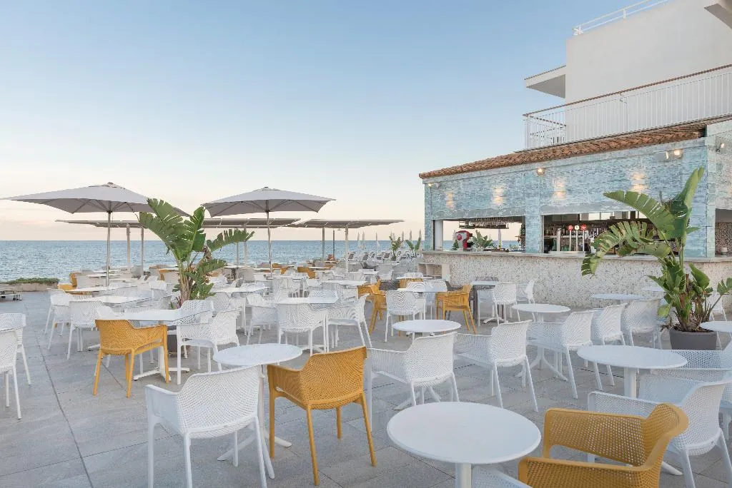 Terrace, Hotel Atolon & Kaafu Beach Club, Majorca