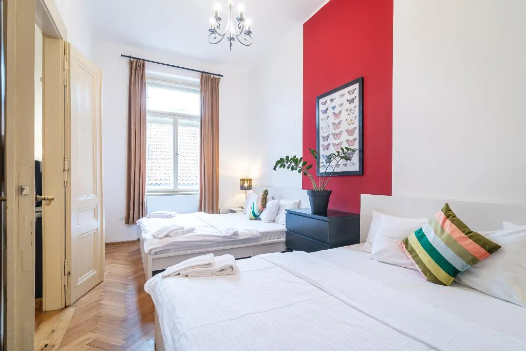 APARTMENT TWO BEDROOMS ONE BATHROOM Room, Royal Road Residence, Prague