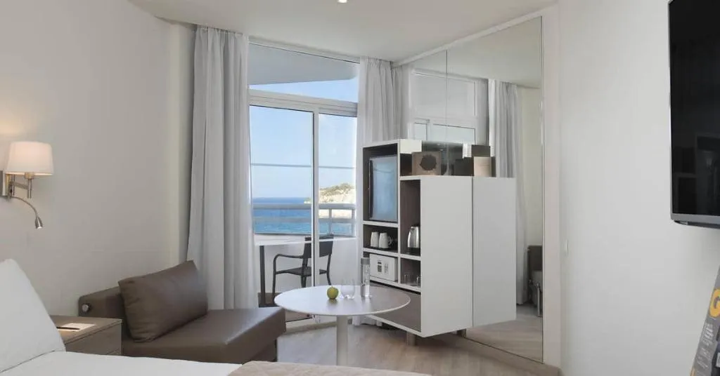 DOUBLE PREMIUM Room, Meliá Cala Galdana, Menorca