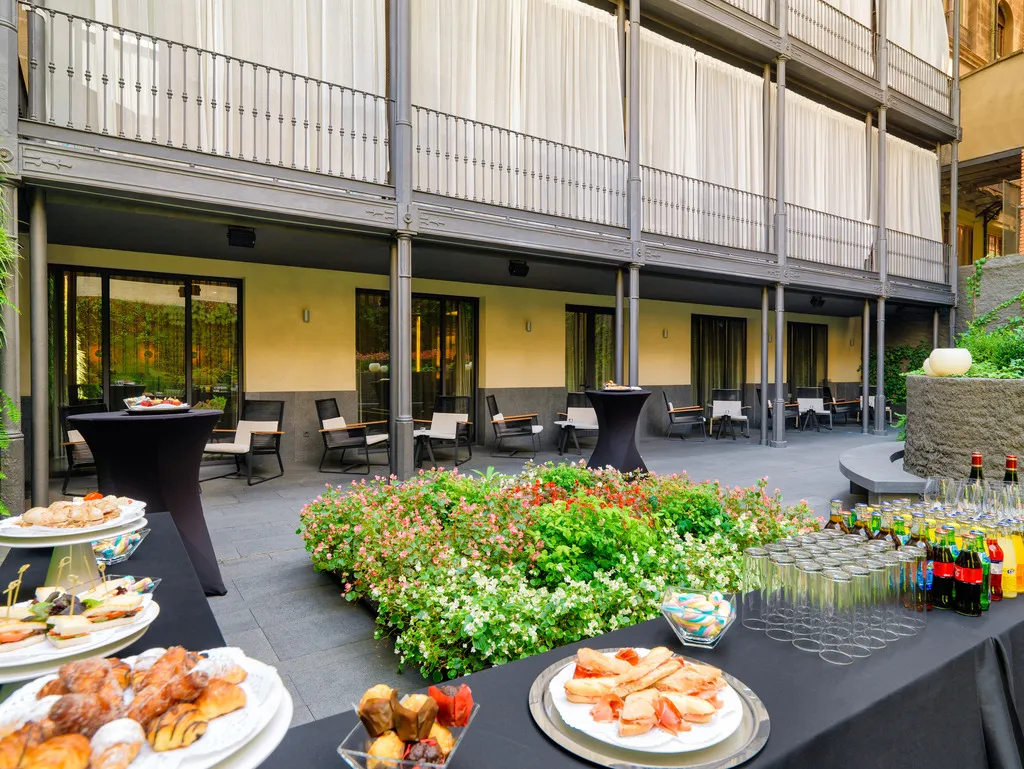 Terrace, H10 Urquinaona Plaza, Barcelona