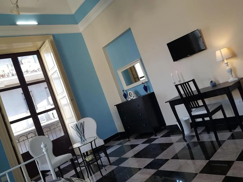 Room, Central Suites, Catania