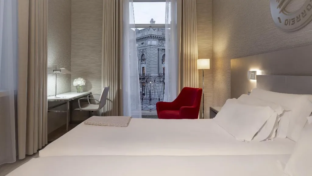 DOUBLE DELUXE Room, NH Collection Porto Batalha, Porto