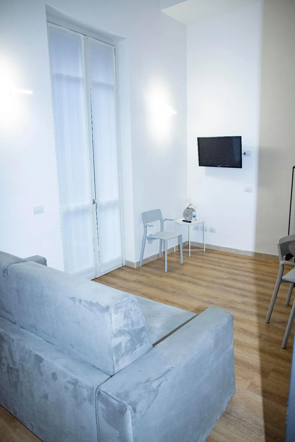 STUDIO CAPACITY 4 Room, Easy Apartment Navigli, Milan