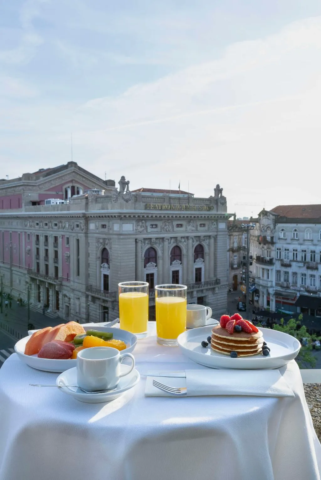 FAMILY ROOM CAPACITY 2 Room, NH Collection Porto Batalha, Porto