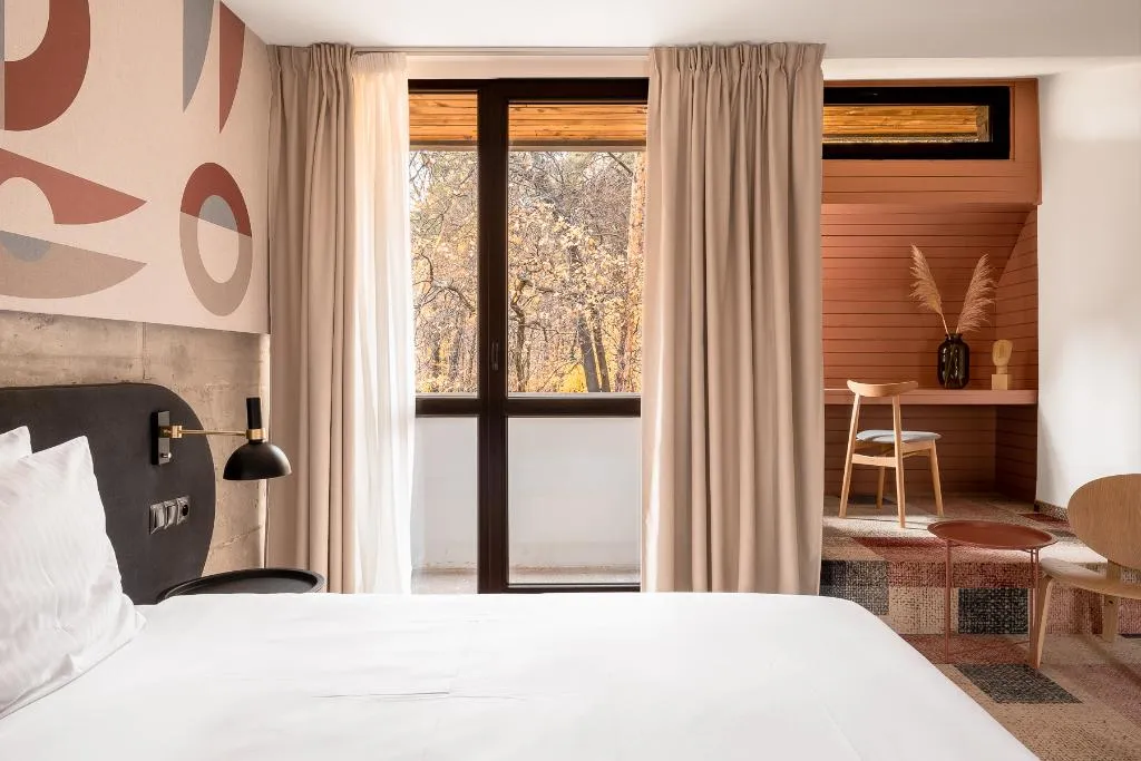 DOUBLE EXECUTIVE ONE BEDROOM Room, Forest Hotel, Krakow