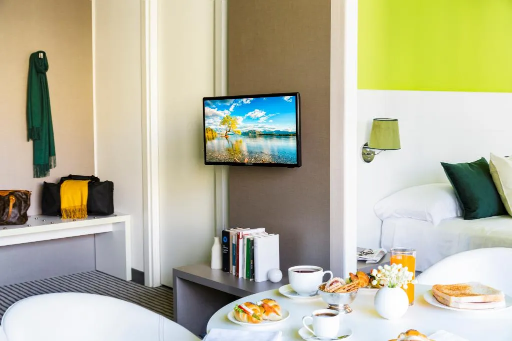 TRIPLE PREMIUM Room, The Caesar Hotel Roma, Rome