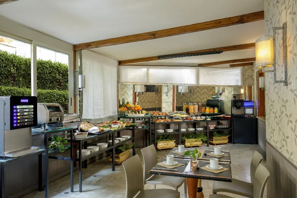 Restaurant, Santa Costanza, Rome