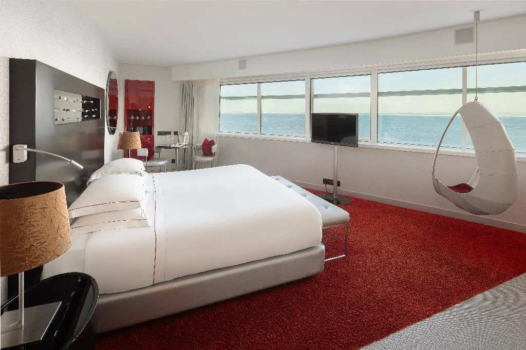 DOUBLE PREMIUM Room, Myriad By Sana Hotels, Lisbon