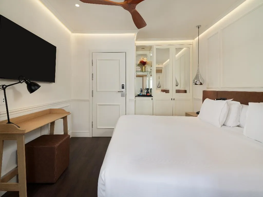 DOUBLE SINGLE USE SUPERIOR Room, H10 Universitat, Barcelona