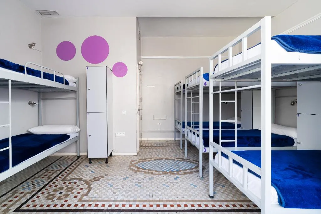 Bed in dormitory CAPACITY 8 WITH SHARED BATHROOM Room, Purple Nest, Valencia