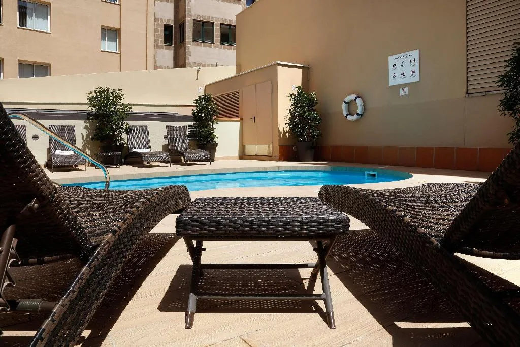 Pool, Hcc Montblanc, Barcelona