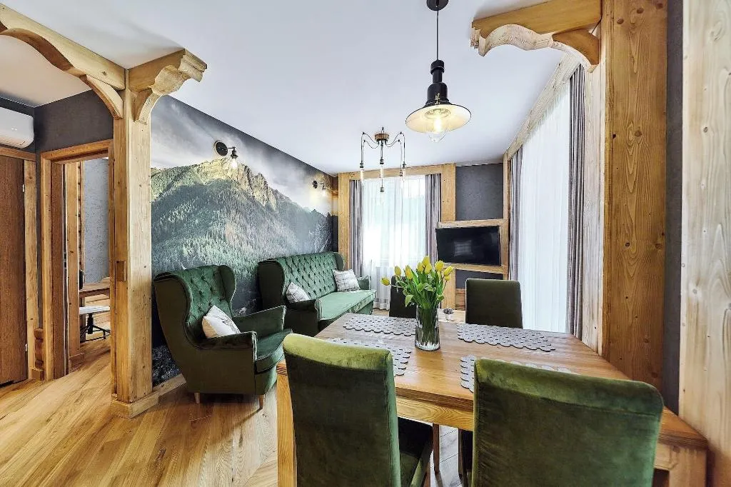 Room, ApartHotel Giewont, Krakow