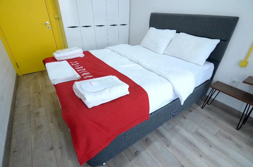 APARTMENT CLASSIC ONE BEDROOM Room, Coordinat Suites, Izmir