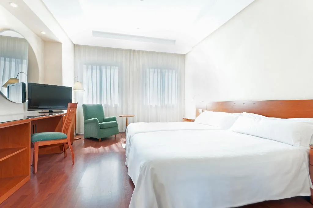 Room, Hotel Madrid Chamartín Affiliated by Meliá, Madrid