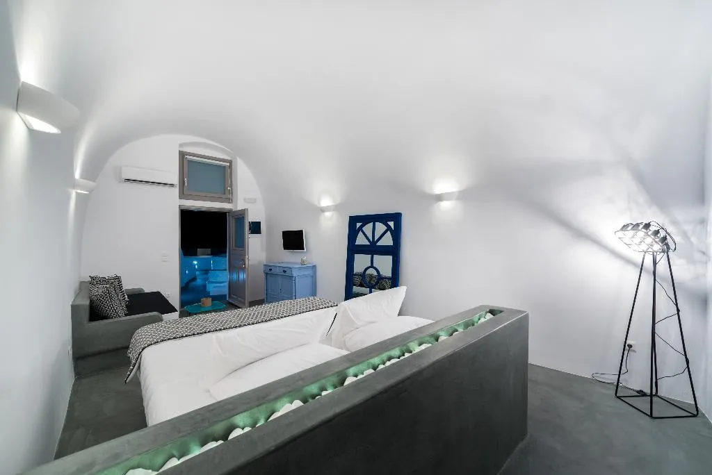 Room, Modernity Suites, Santorini