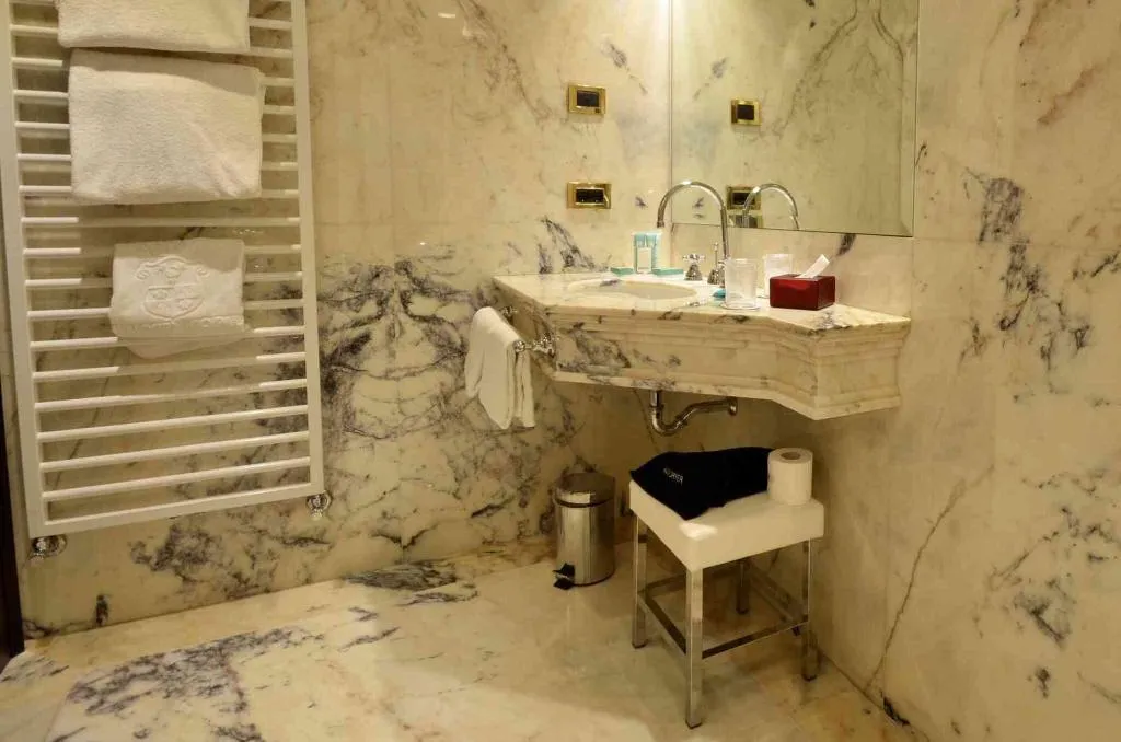 Double or Twin CLASSIC Room, Nani Mocenigo Palace, Venice