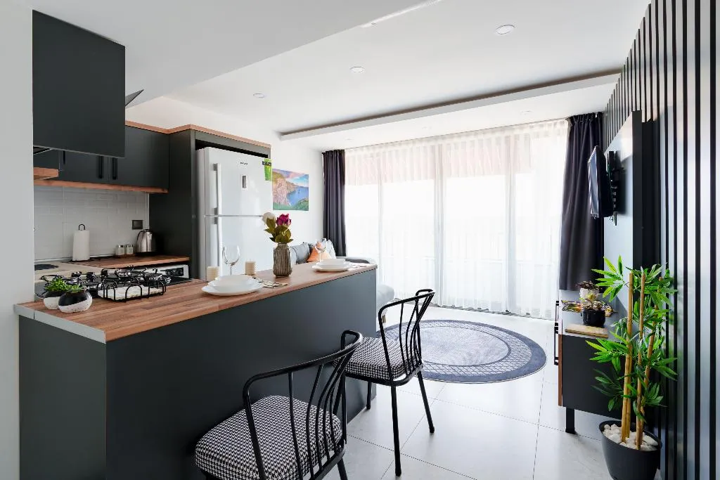 SUITE QUEEN SIZE BED Room, Mrt Suites Lara, Antalya