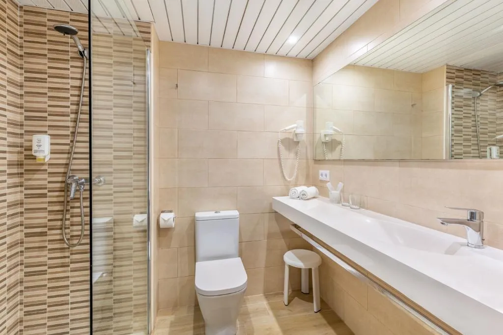 TWIN POOL VIEW Room, Samos, Majorca