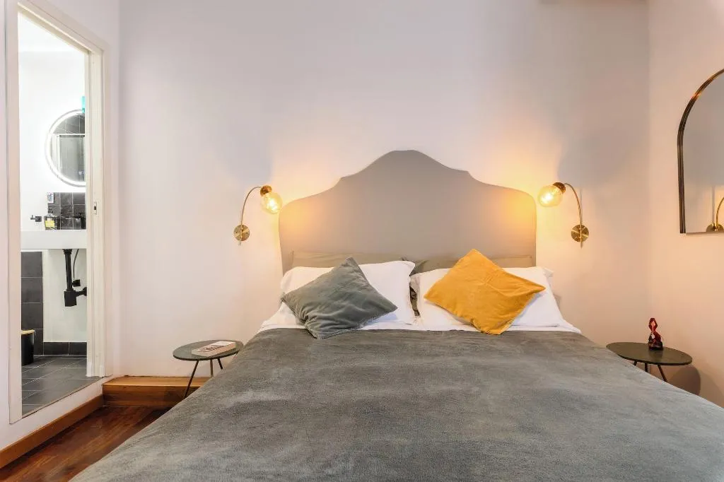 Room, Napolicentro Mare, Naples
