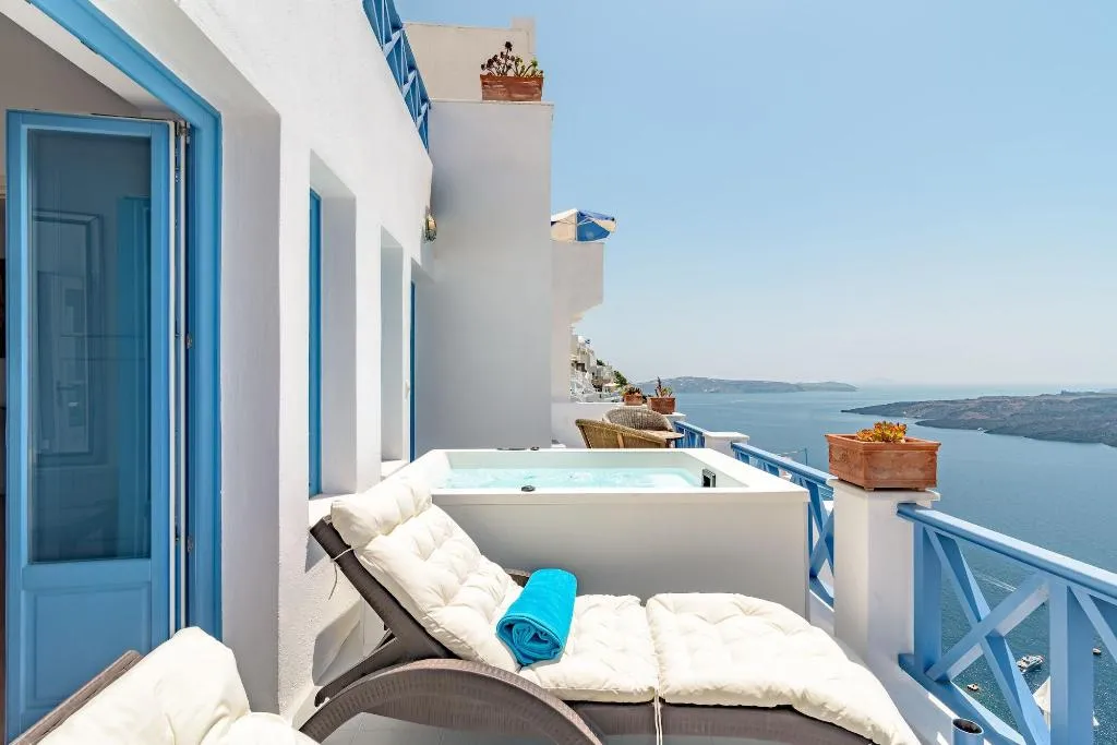 Room, Golden Grey Goose, Santorini