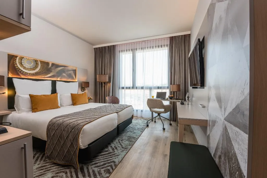 Double or Twin COMFORT Room, Leonardo Royal Hotel Barcelona Fira, Barcelona