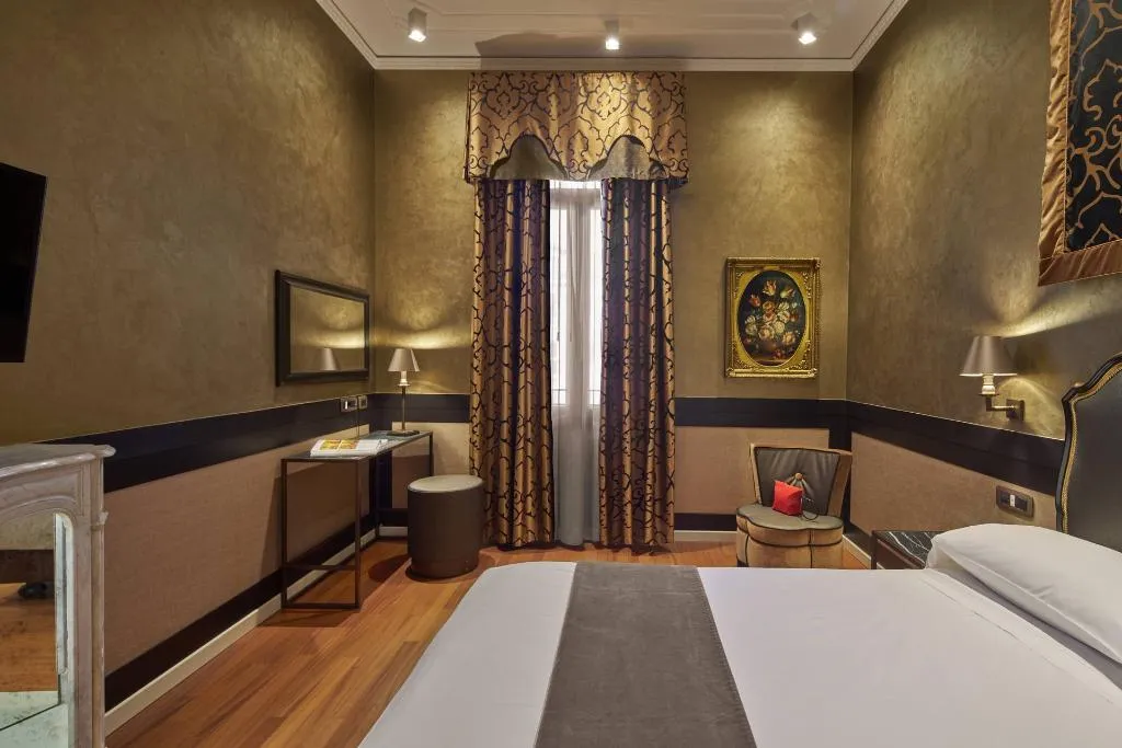 Double or Twin DELUXE Room, UNA HOTELS Ala Venezia - Adults +16, Venice