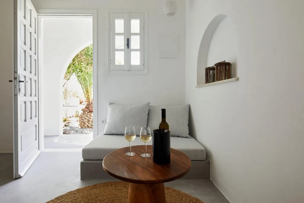 Room, Symmetry Suites, Santorini