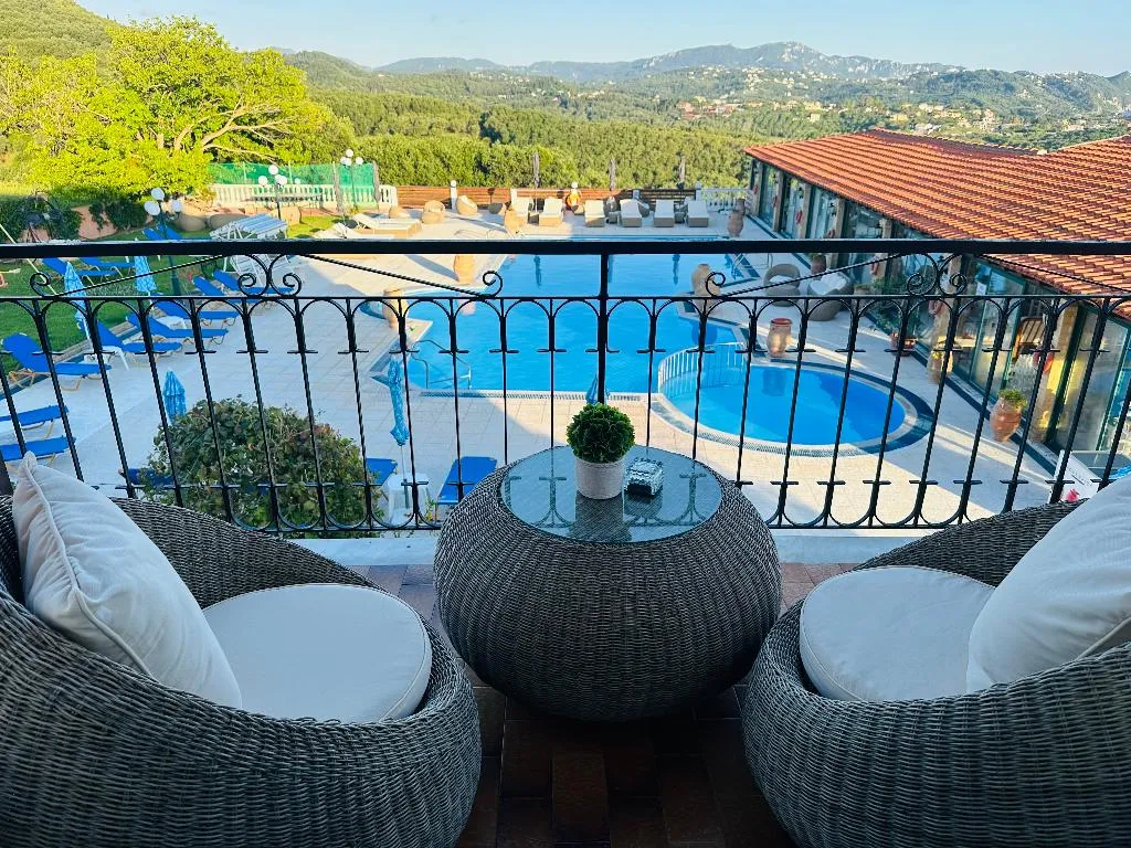 STUDIO POOL VIEW Room, Nikos Apartments Corfu, Corfu