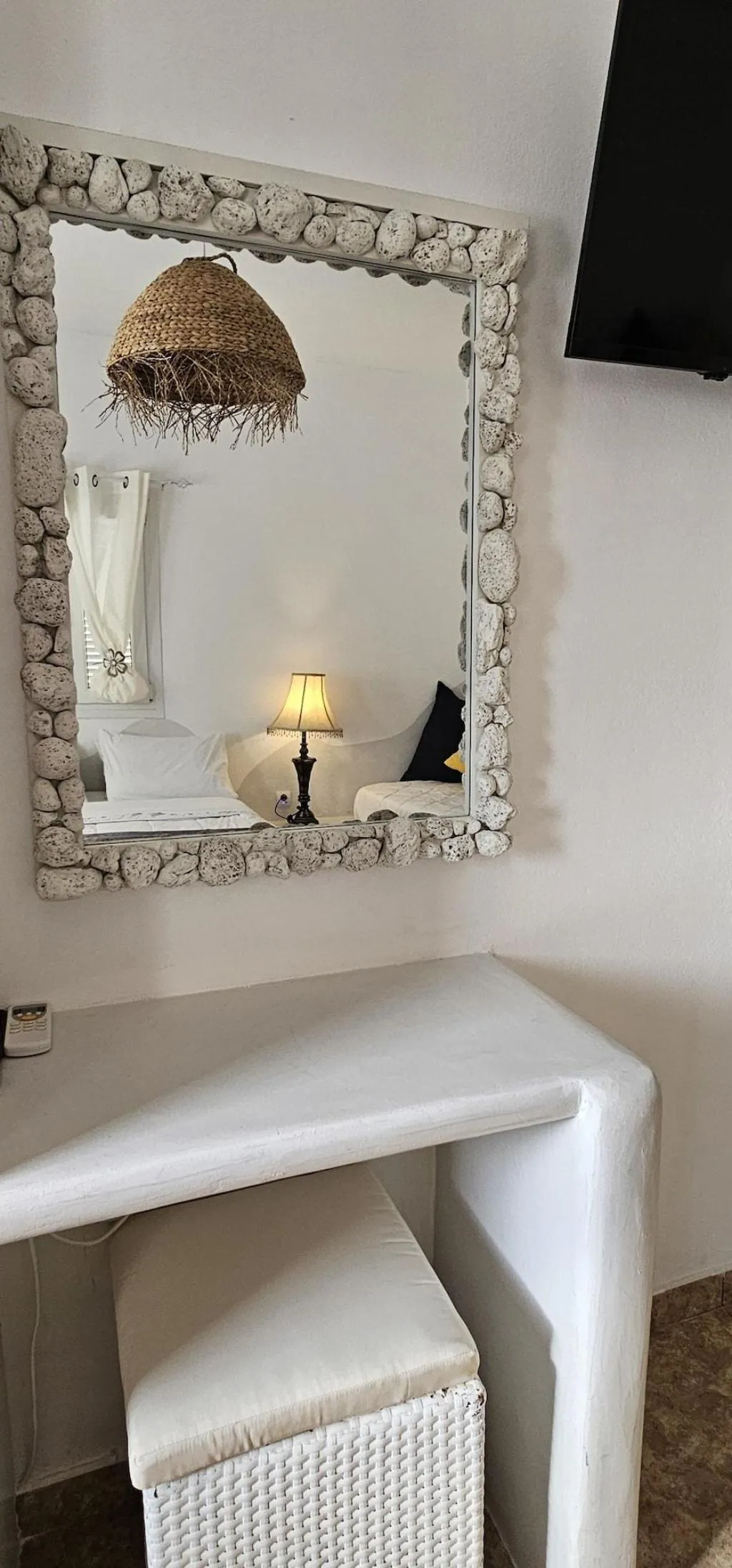 Room, Pleasure Beachside Studios, Santorini
