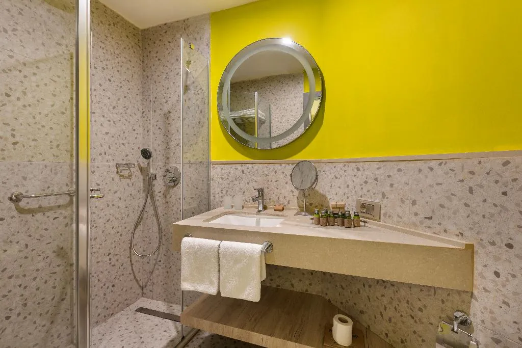 JUNIOR SUITE GARDEN VIEW Room, Megasaray Resort Side, Antalya