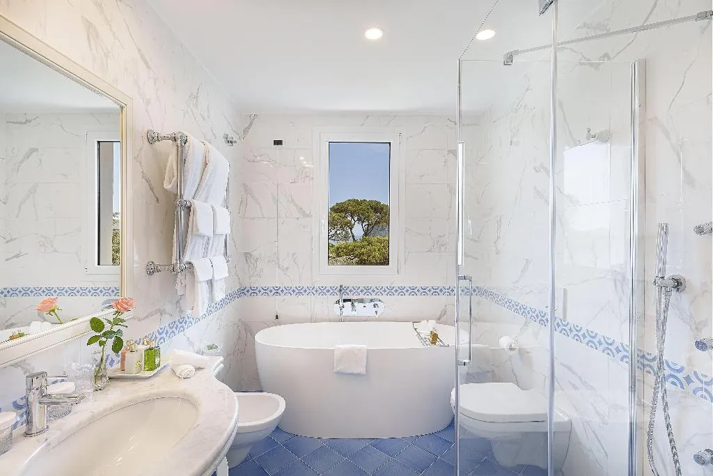 Room, Excelsior Belvedere Hotel & Spa, Naples